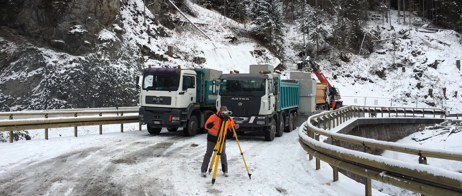 Foto lavori stradali in montagna